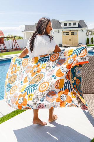 PREORDER: Luxury Beach Towel in Bright Retro Floral-OS-[option4]-[option5]-[option6]-[option7]-[option8]-Womens-Clothing-Shop