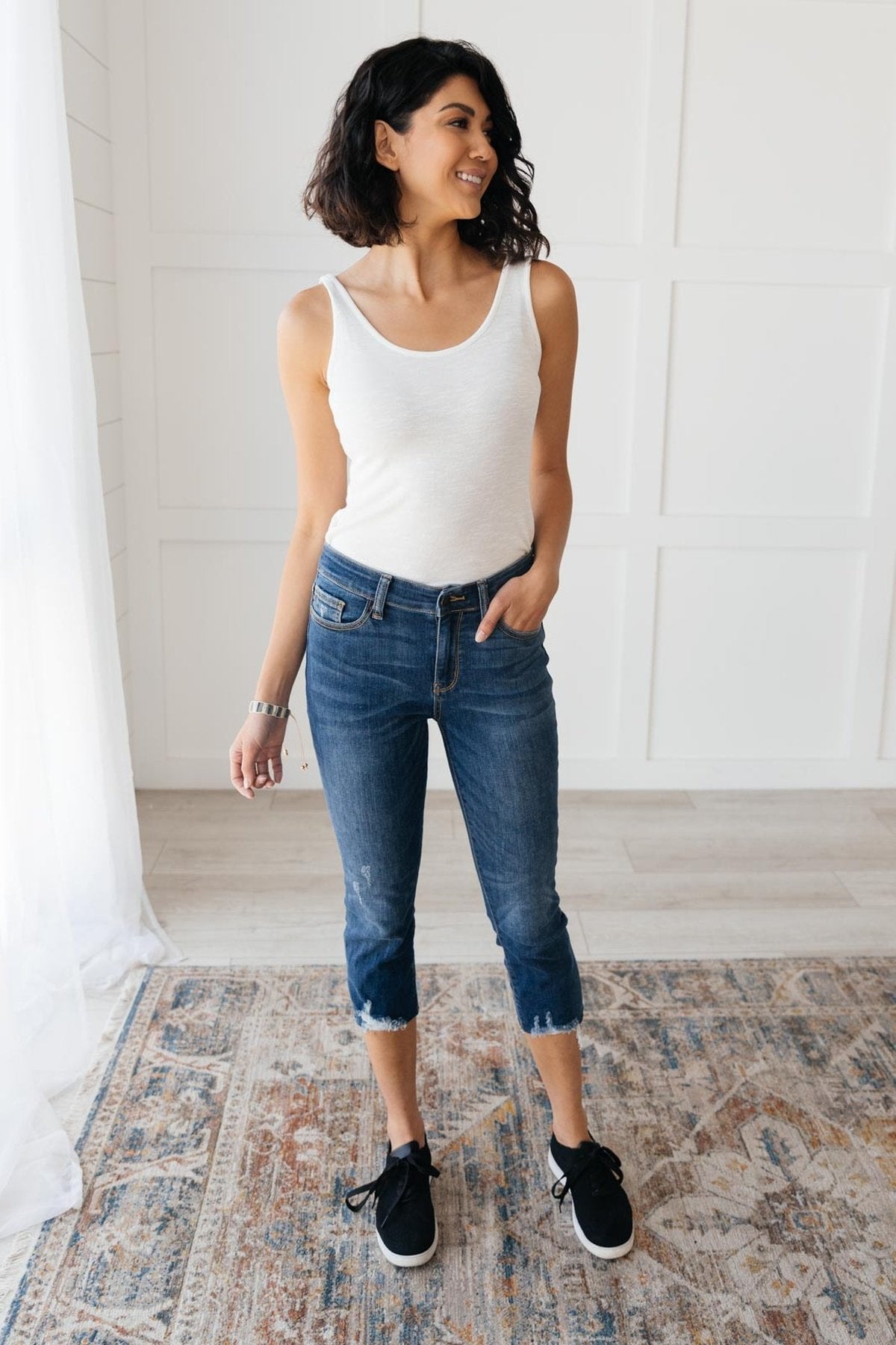 Emily High Rise Cool Denim Pull On Capri Jeans – Payton & Piper